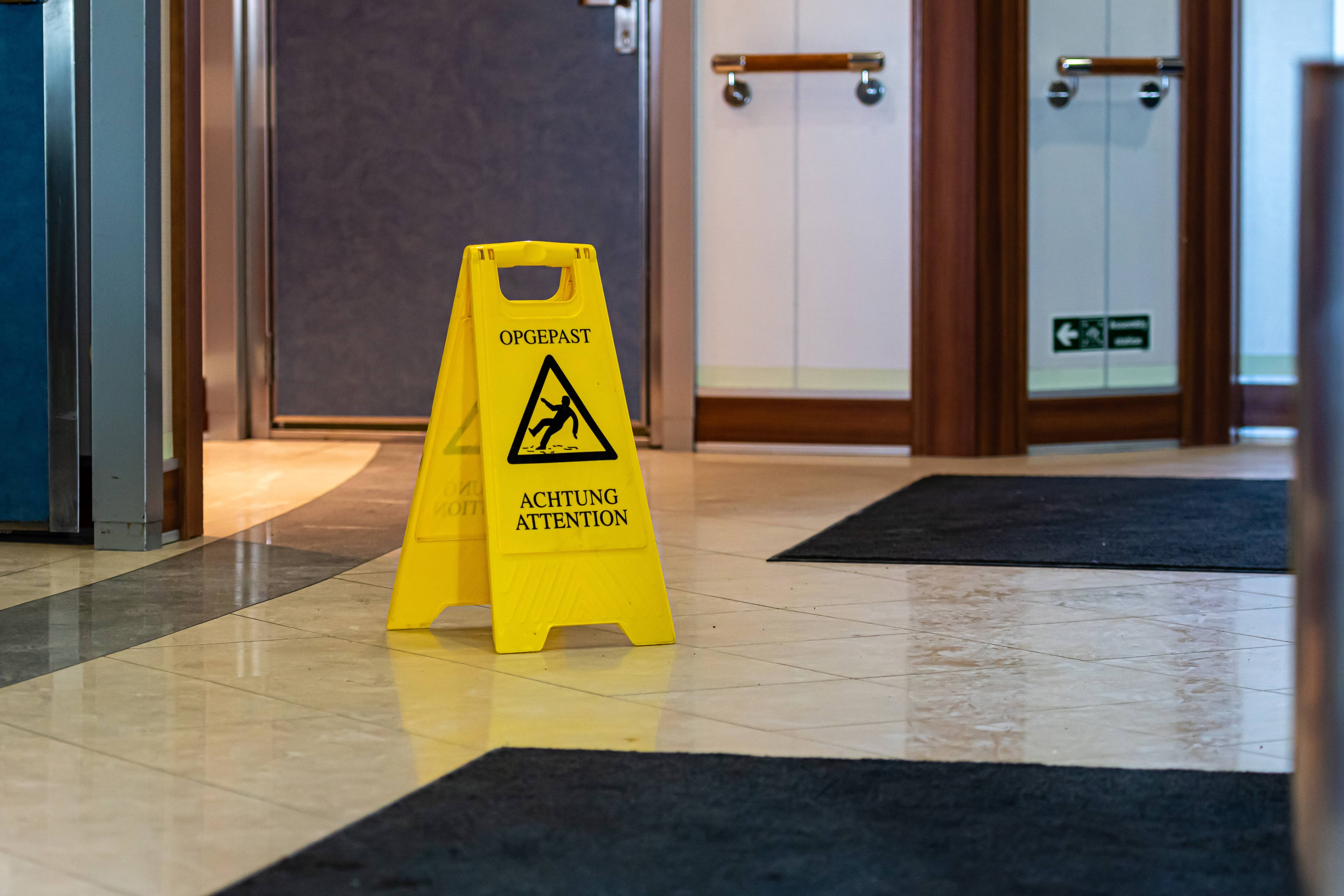 Cary J. Wintroub, Tus Abogados de Accidentes business image in Cicero, Illinois